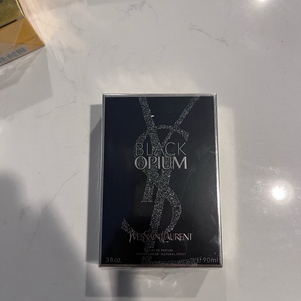 Yves Saint Laurent Black Opium Perfume
